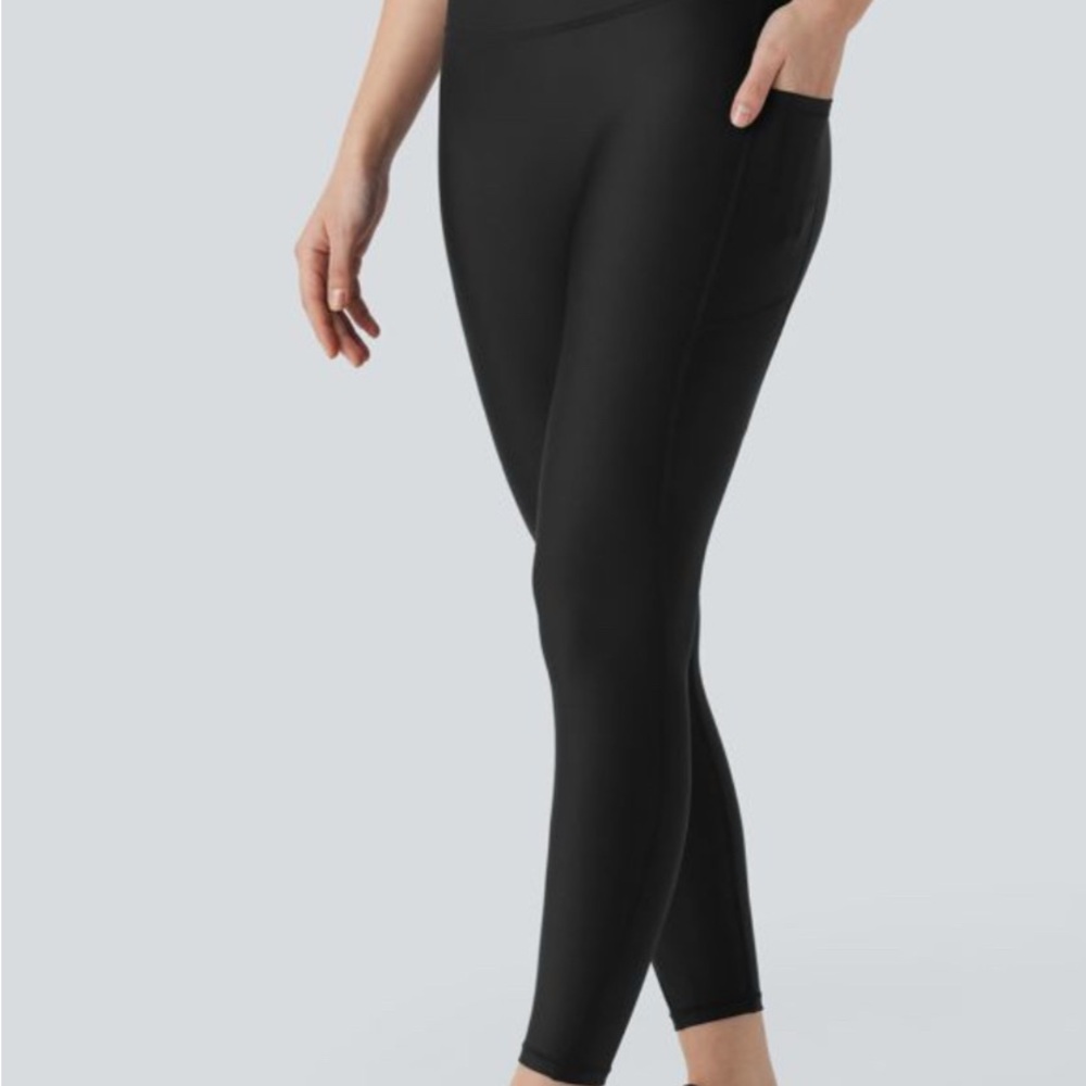 HALARA Black High Waisted Pocket Workout Leggings